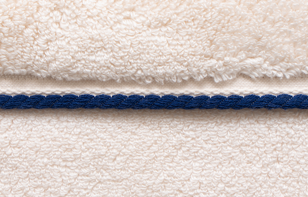 ロイヤルブルー